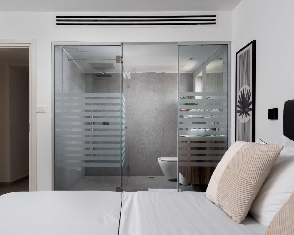 WhatsApp Image 2025-12-03 at 13.51.41 (4)