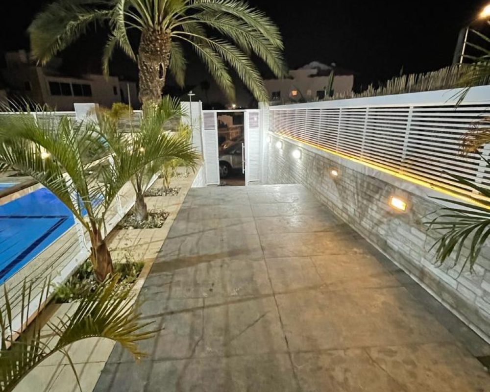 WhatsApp Image 2025-12-08 at 13.45.54 (2)