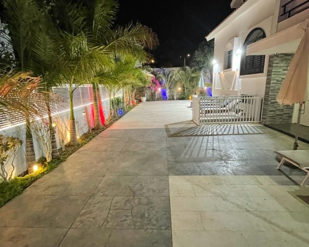 WhatsApp Image 2025-12-08 at 13.45.55 (2)