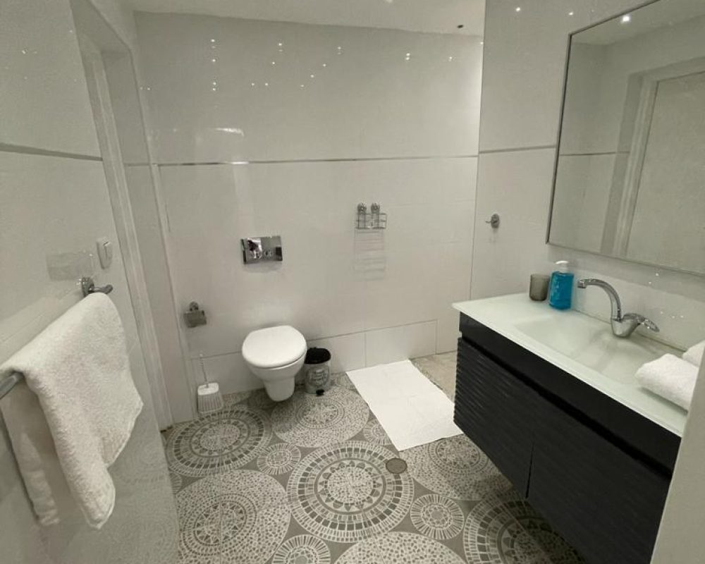 WhatsApp Image 2025-12-08 at 13.46.03 (2)