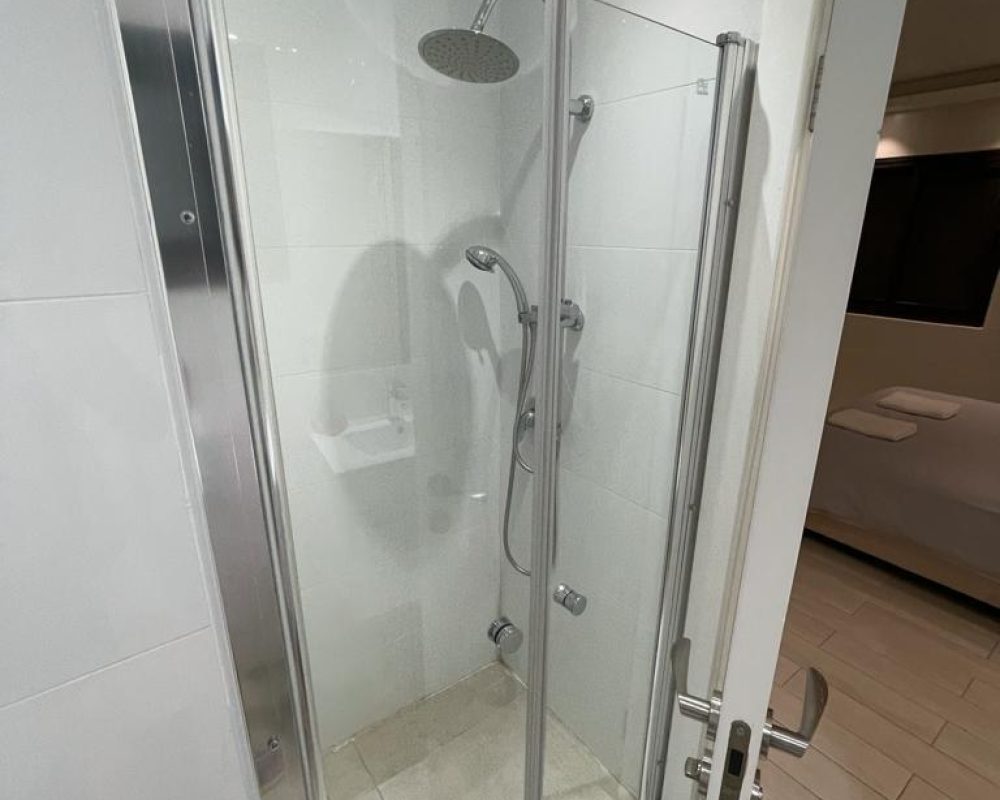 WhatsApp Image 2025-12-08 at 13.46.03