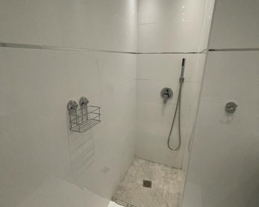 WhatsApp Image 2025-12-08 at 13.46.04