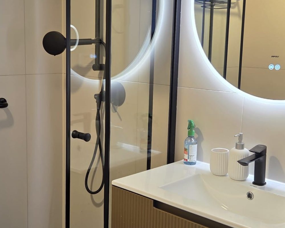 ראשי שמאלי דירה